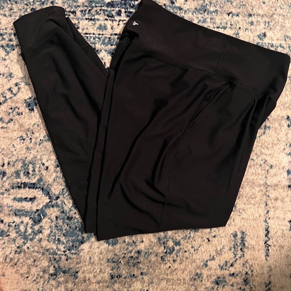 Black old navy power soft  go dry joggers size L
